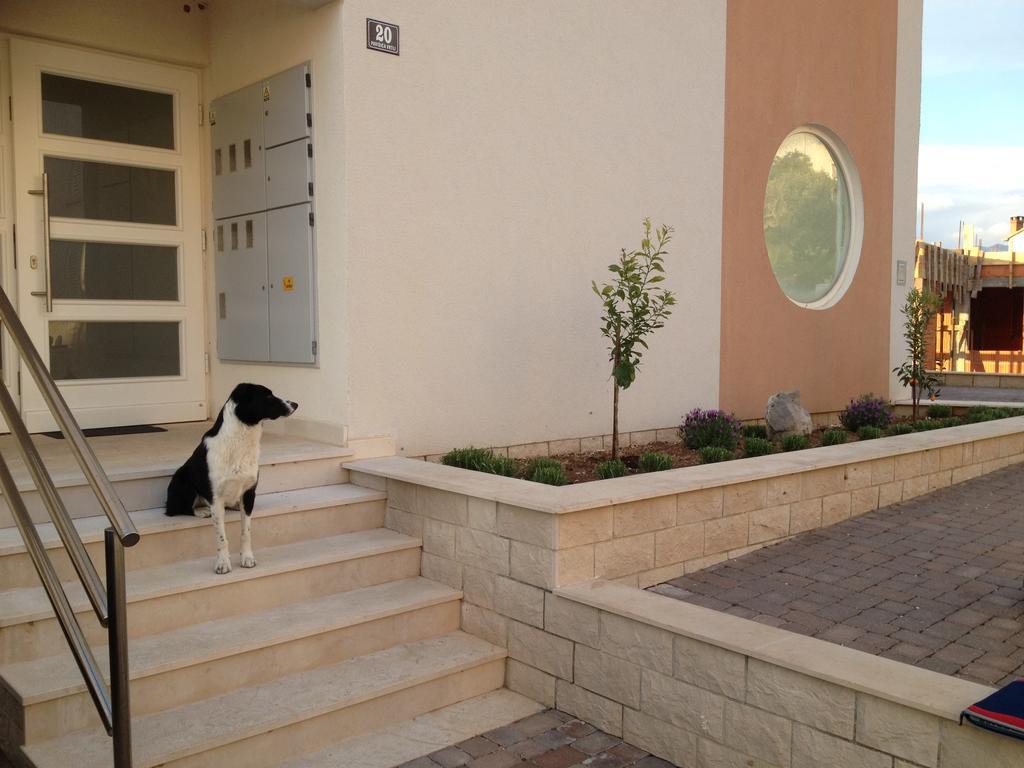 Apartments Klementina Postira Rom bilde